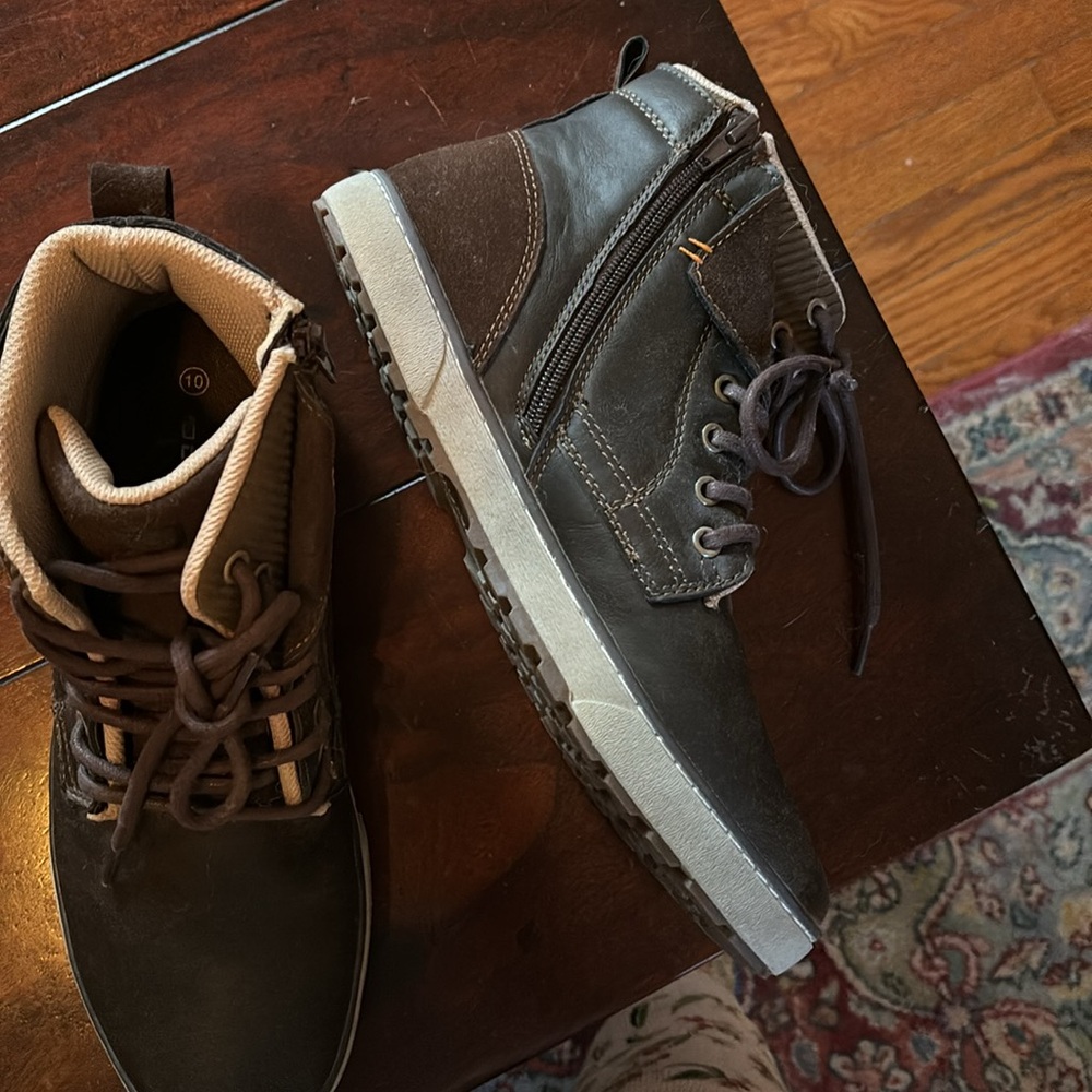 Size 10 men’s dark brown side zip shoes; in excellent condition!  NWOT.